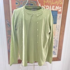 Womens green sweater twin set 2 pc ,mint green ,size m/l embroidered beaded